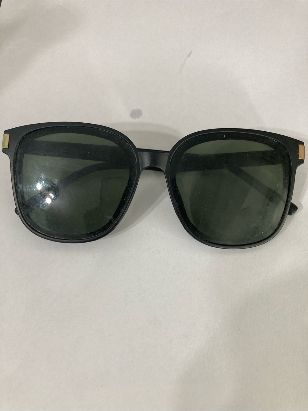 SHEIN Black Frame Sunglasses with Dark Green Lenses